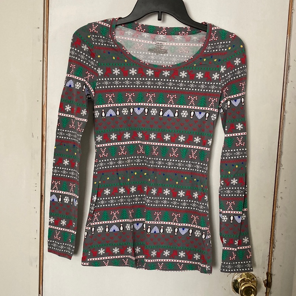 No Boundaries Christmas Print Tee